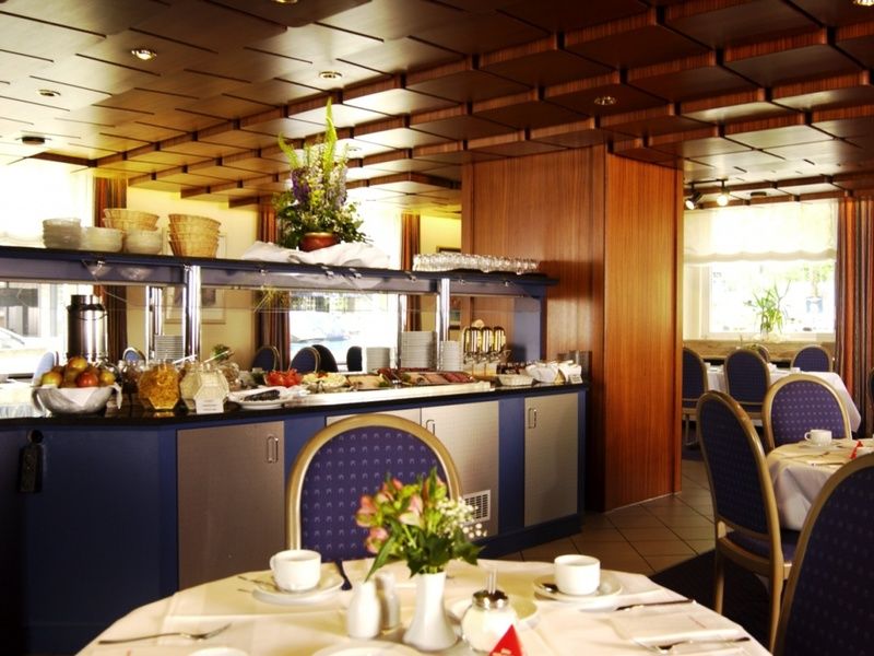 Intercityhotel Stuttgart Exterior photo