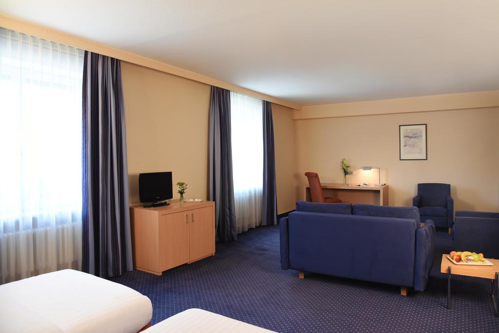 Intercityhotel Stuttgart Exterior photo