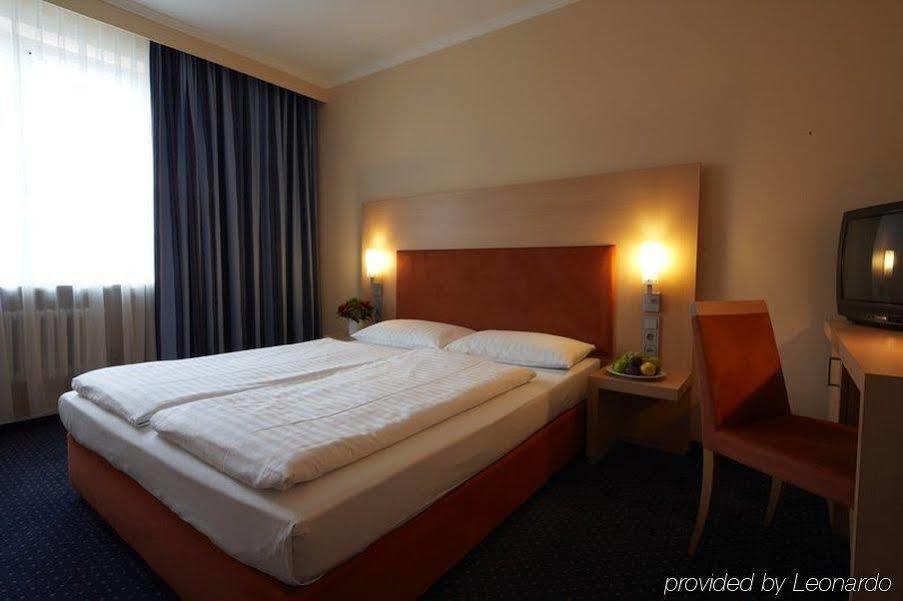Intercityhotel Stuttgart Exterior photo